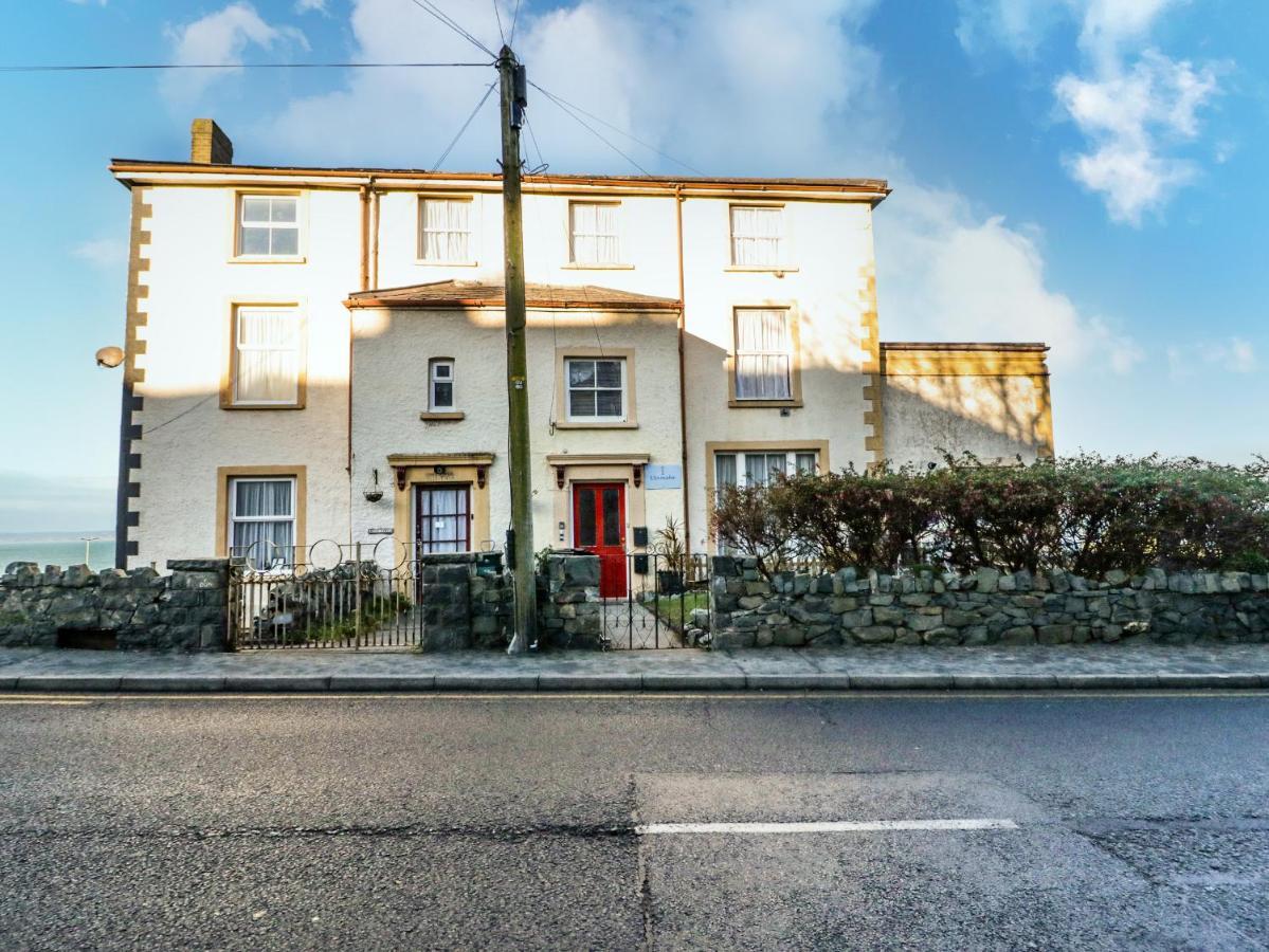Llys Madoc, Basement Apartment Penmaen-mawr Екстериор снимка