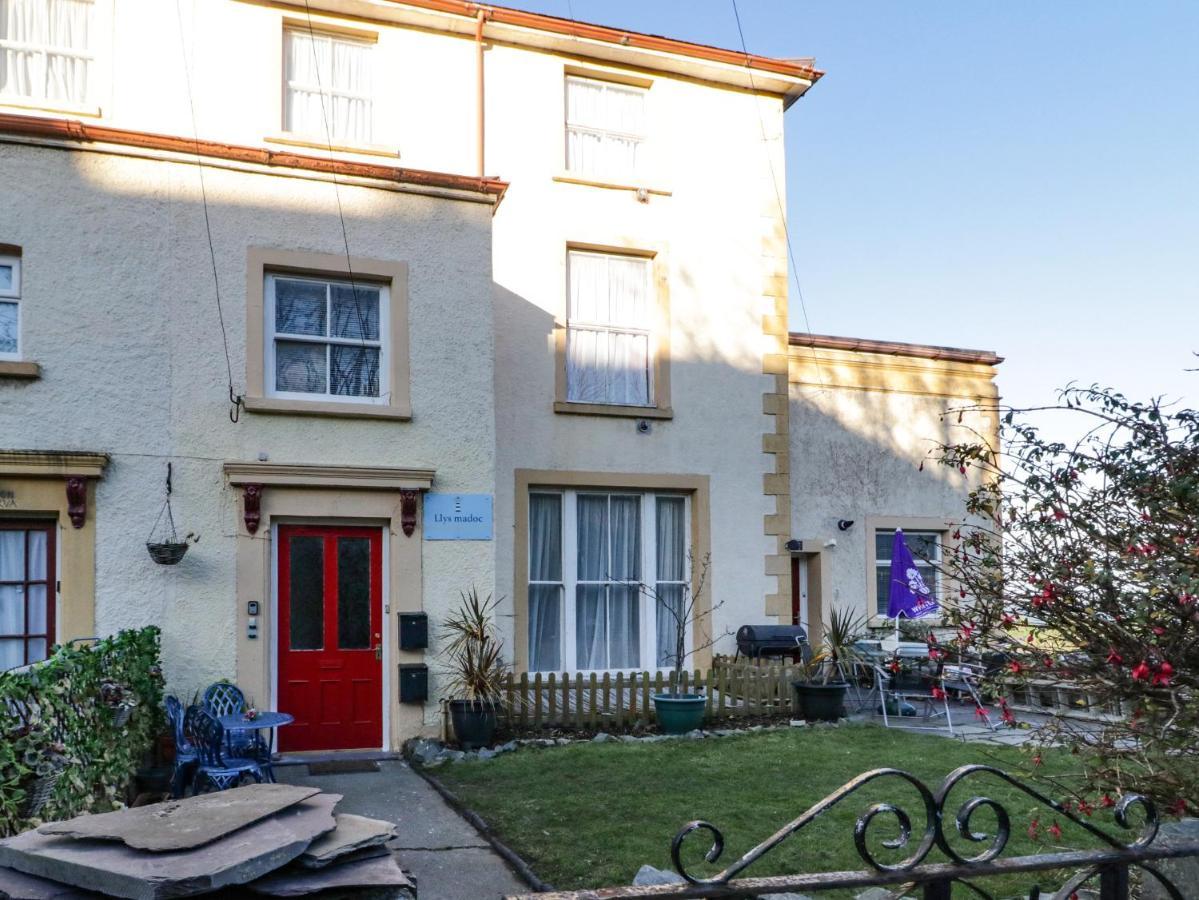 Llys Madoc, Basement Apartment Penmaen-mawr Екстериор снимка